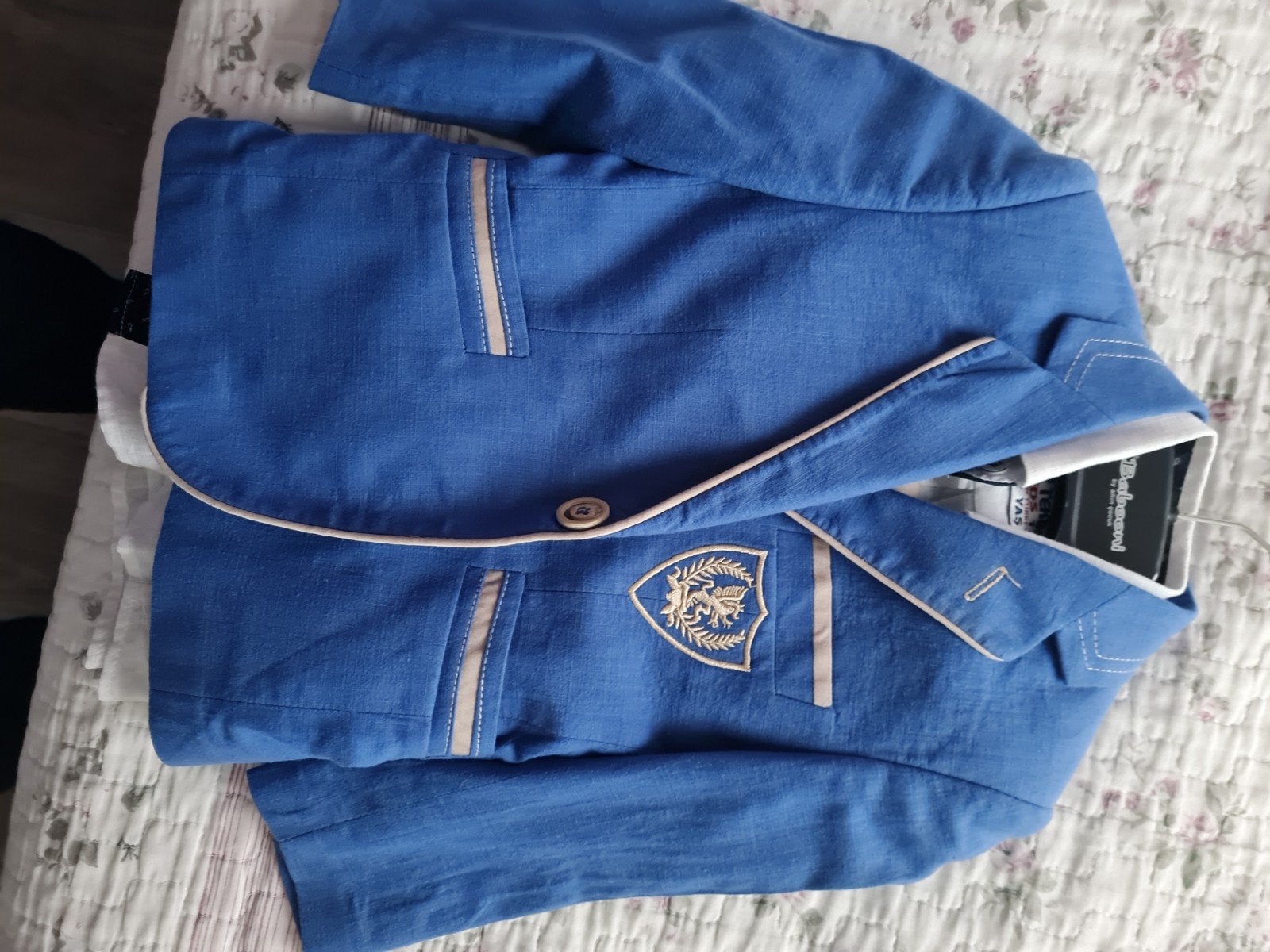 Kinder kostuum blauw colbert, beige broek en wit overhemd, Ophalen of Verzenden, Zo goed als nieuw, 104 of kleiner, Jongen