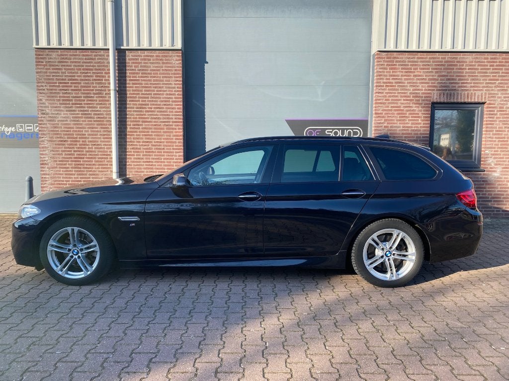 BMW 5-Serie 2.0 520I AUT 184 PK Touring 2015 Zwart, 15 km/l, 2000 kg, Alcantara, Zwart