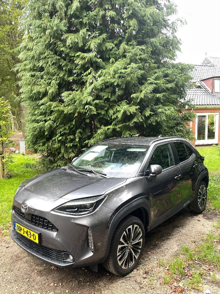Toyota Yaris Cross 1.5 Vvt-i Hybrid 130pk CVT 2025 Grijs, Dealer onderhouden, 1195 kg, Verwarmde buitenspiegels, Leder en Stof