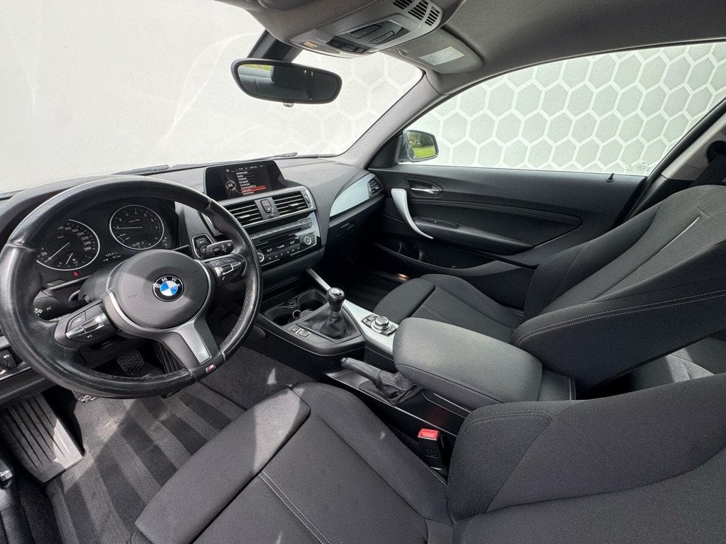 BMW 2-serie Coupé 218i M Sport Trekhaak Black pack! 18 inch, Auto's, BMW, Automatische klimaatregeling, Gebruikt, 4 stoelen, Origineel Nederlands