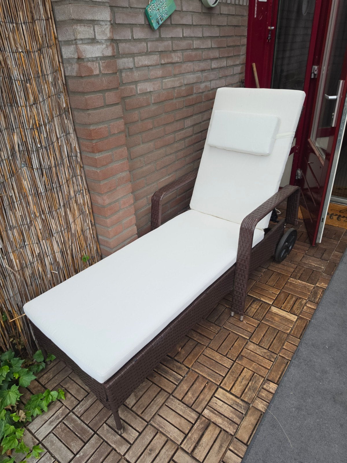 Tectake Rimini ligbed met kussen, Ophalen of Verzenden, Zo goed als nieuw, Rotan