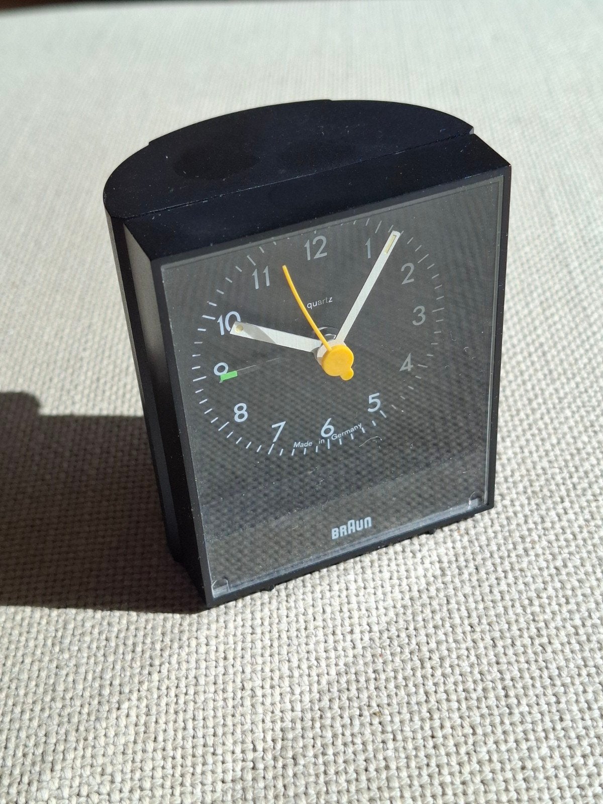 Braun alarm clock AB4 type 4749, Ophalen of Verzenden, Zo goed als nieuw, Wekker