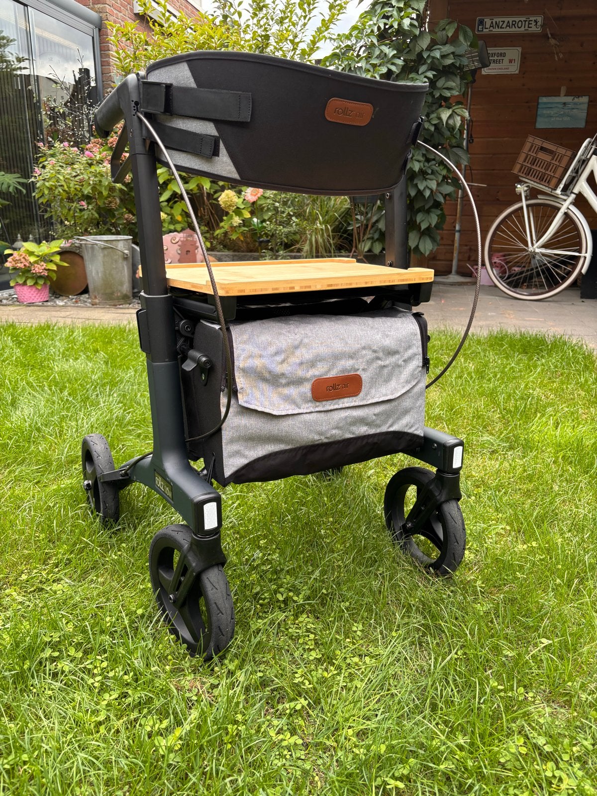 Rollator rollz flow net zo licht als carbon, Ophalen of Verzenden, Zo goed als nieuw