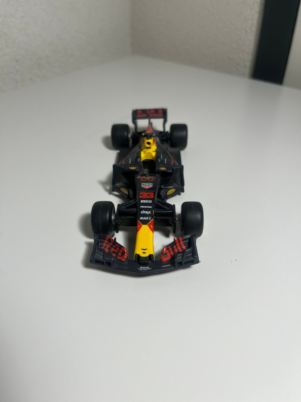 Max verstappen autotje, Hobby en Vrije tijd, Modelauto's | 1:24, Ophalen, Nieuw, Bburago
