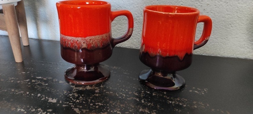 Vintage bekers met oor bruin oranje 2x, Gebruikt, Overige merken, Ophalen of Verzenden, Overige stijlen