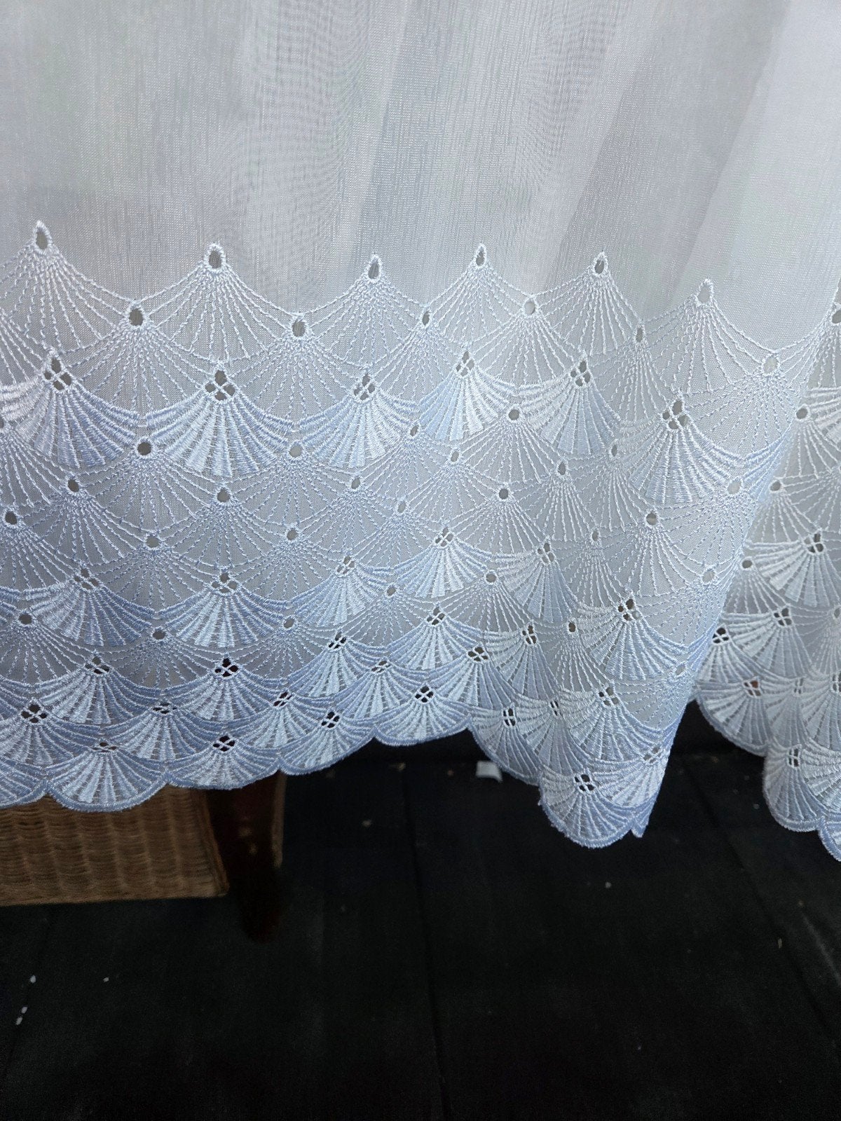Witte vitrage met geborduurd patroon, Vitrage, Gebruikt, Wit, Ophalen of Verzenden