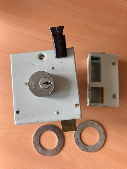 Te koop: Yale oplegslot, Ophalen of Verzenden, Gebruikt, Slot
