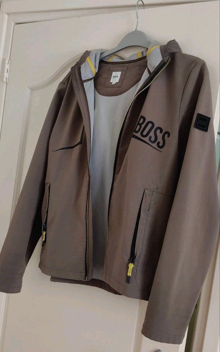 BOSS Hugo Boss jas maat M (12-16jr), Ophalen of Verzenden, Zo goed als nieuw, Groen