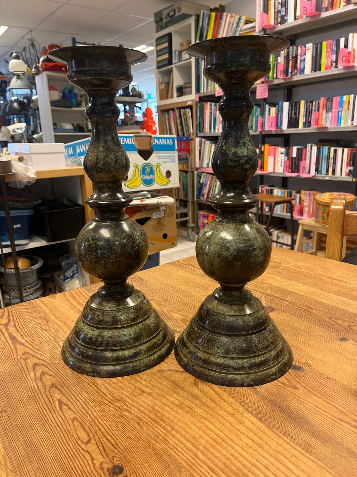 Set van 2 Antieke Koperen Kandelaars - 41 cm Hoog, Ophalen, Koper of Brons
