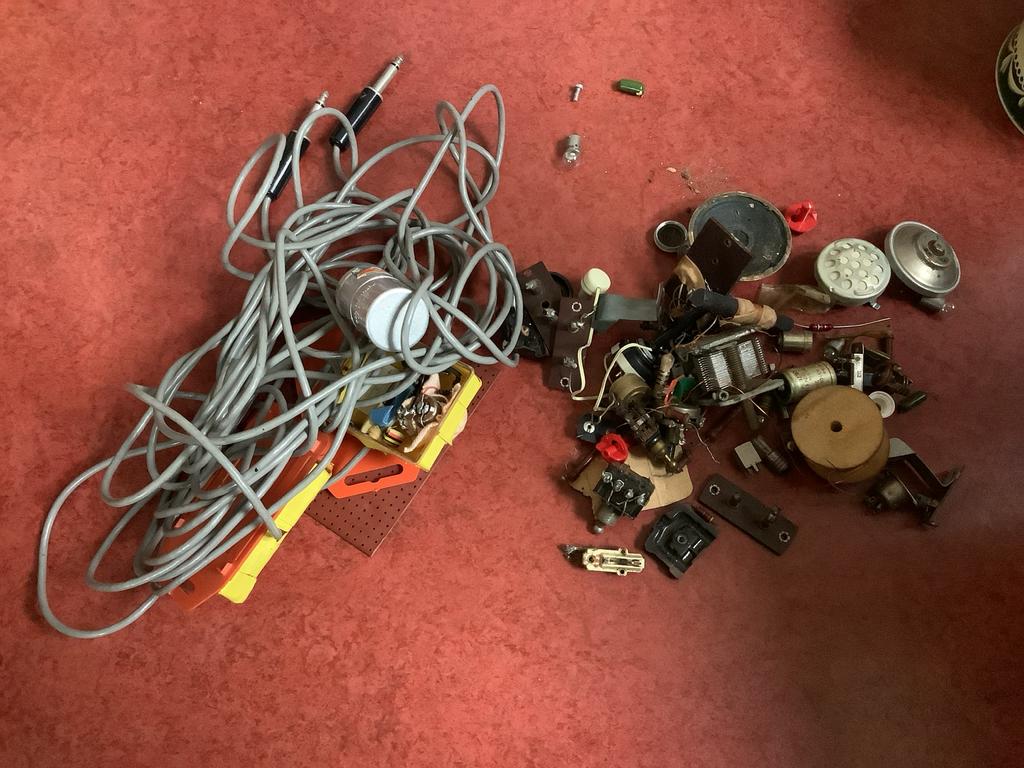 Diverse elektronica onderdelen en kabels, Hobby en Vrije tijd, Elektronica-componenten, Ophalen of Verzenden, Gebruikt