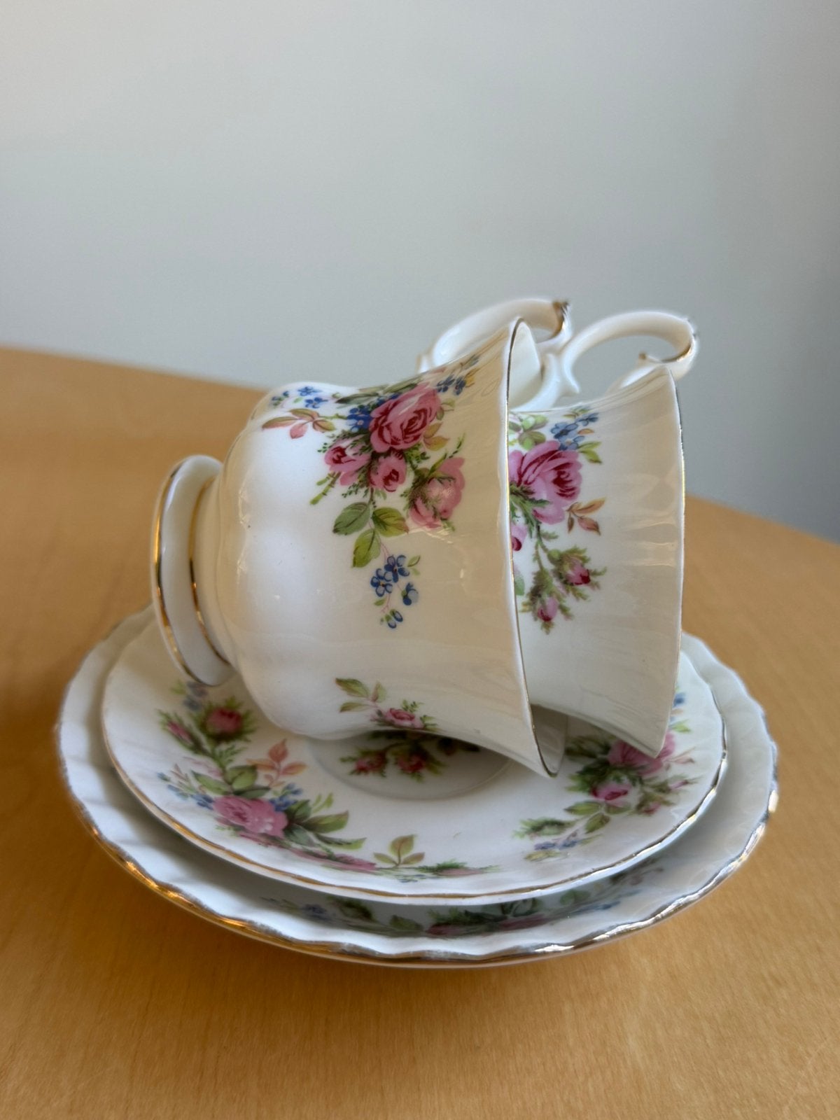 Royal Albert, set van 2x kop en schotel, ‘Moss Rose’, Ophalen of Verzenden