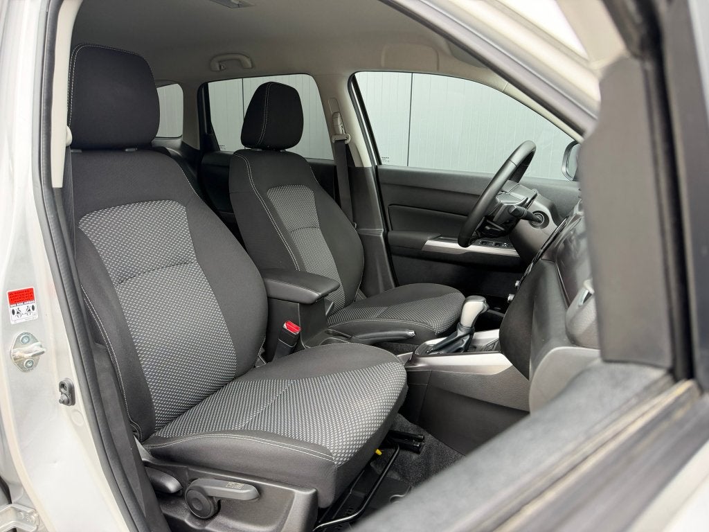 Foto 6 van Suzuki Vitara 1.4 Automaat BoosterJet Hybrid Select