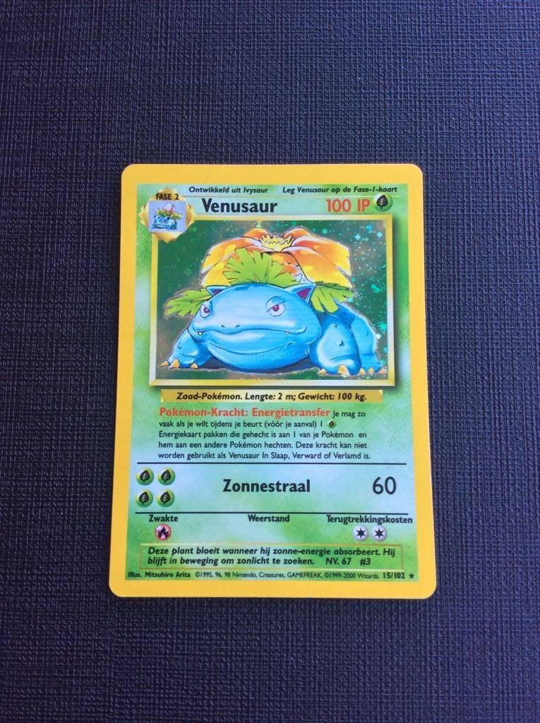 Venusaur - Base set 1 - Pokémonkaart, Hobby en Vrije tijd, Verzamelkaartspellen | Pokémon, Zo goed als nieuw, Losse kaart, Foil