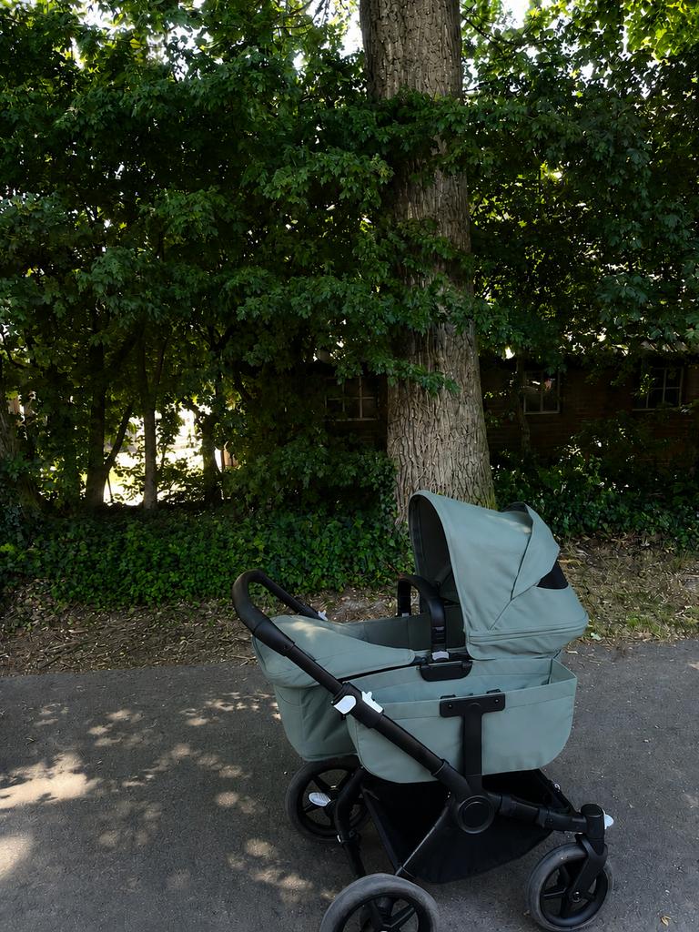 Bugaboo donkey 5 forrest met uitbreidingsset voor 2de kind, Ophalen, Zo goed als nieuw, Bugaboo