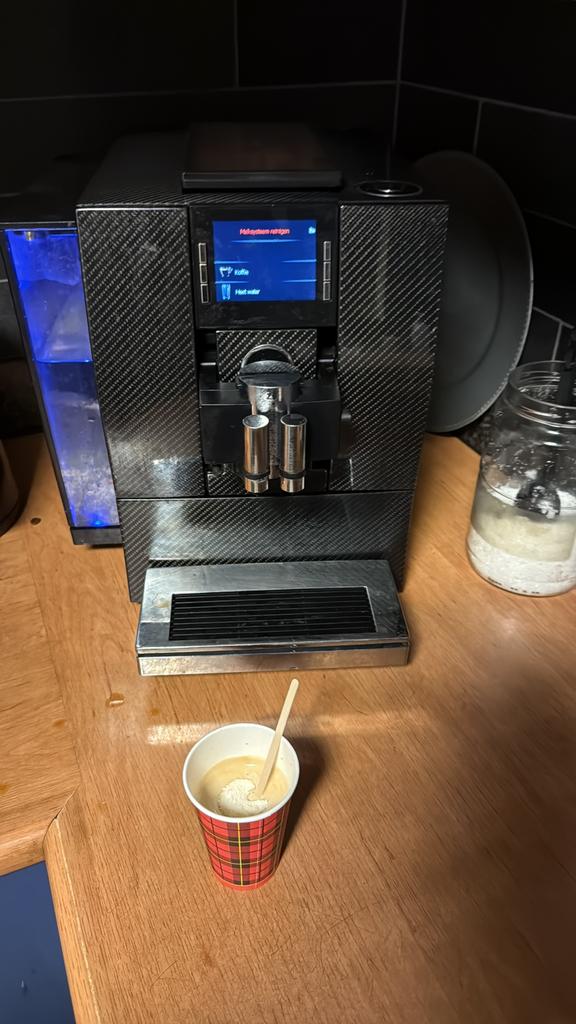 Jura en Siemens reparatie, Witgoed en Apparatuur, Koffiezetapparaten, 10 kopjes of meer, Ophalen, Zo goed als nieuw, Koffiemachine