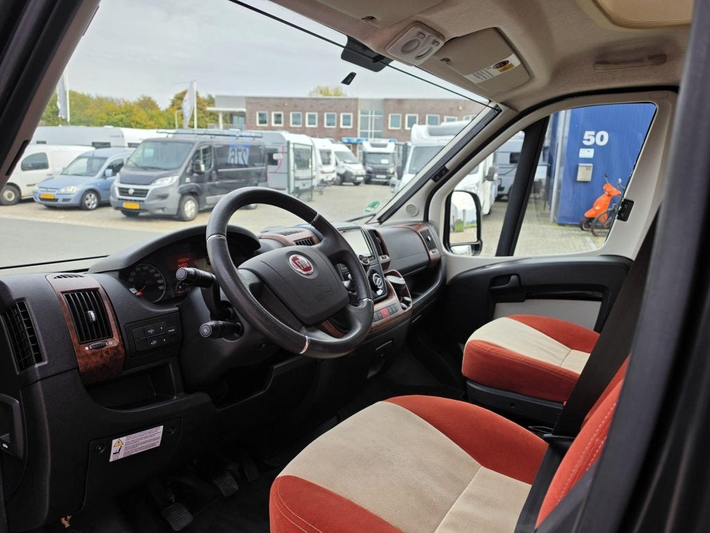 Bürstner Nexxo Moonlight 660, Frans bed, Zonnepanee, Ringverwarming, Fiat, Tot en met 3, ABS