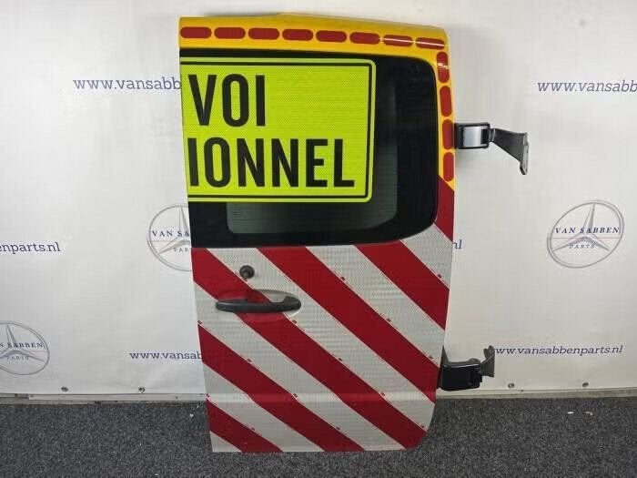 Achterdeur Bus-Bestelauto van een Mercedes Vito (040), Ophalen of Verzenden, Gebruikt, Achter, Achterklep