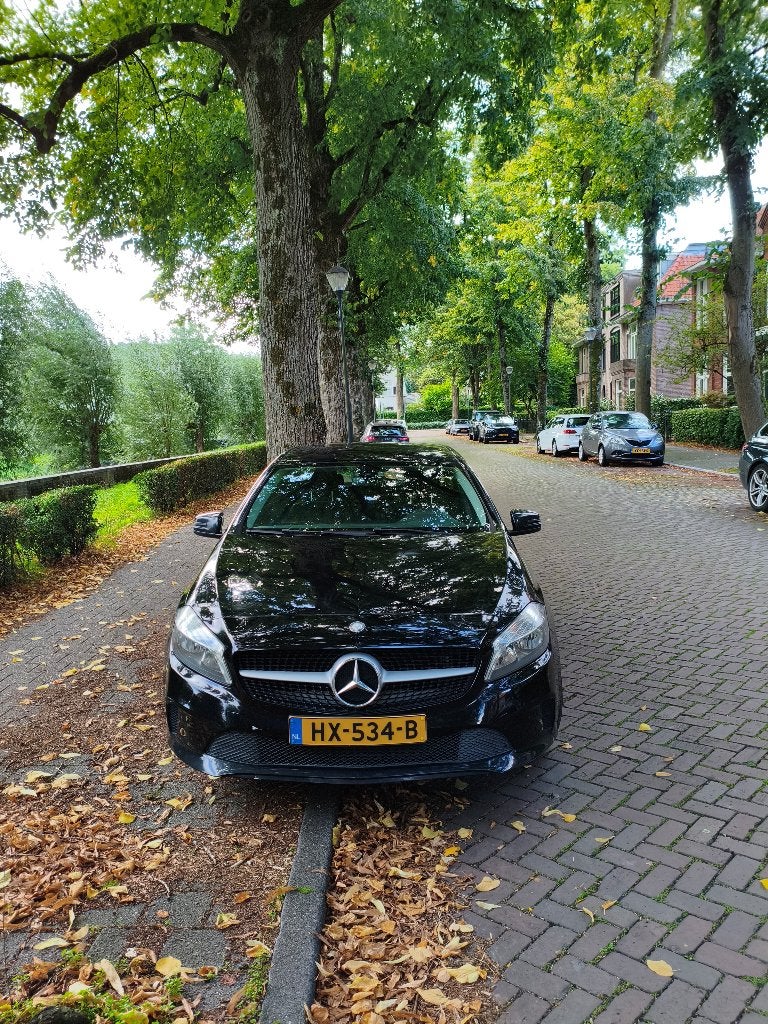 Mercedes-Benz A-Klasse 1.6 A160 2016 Zwart, Auto's, Voorwielaandrijving, Stof, Zwart, 4 cilinders
