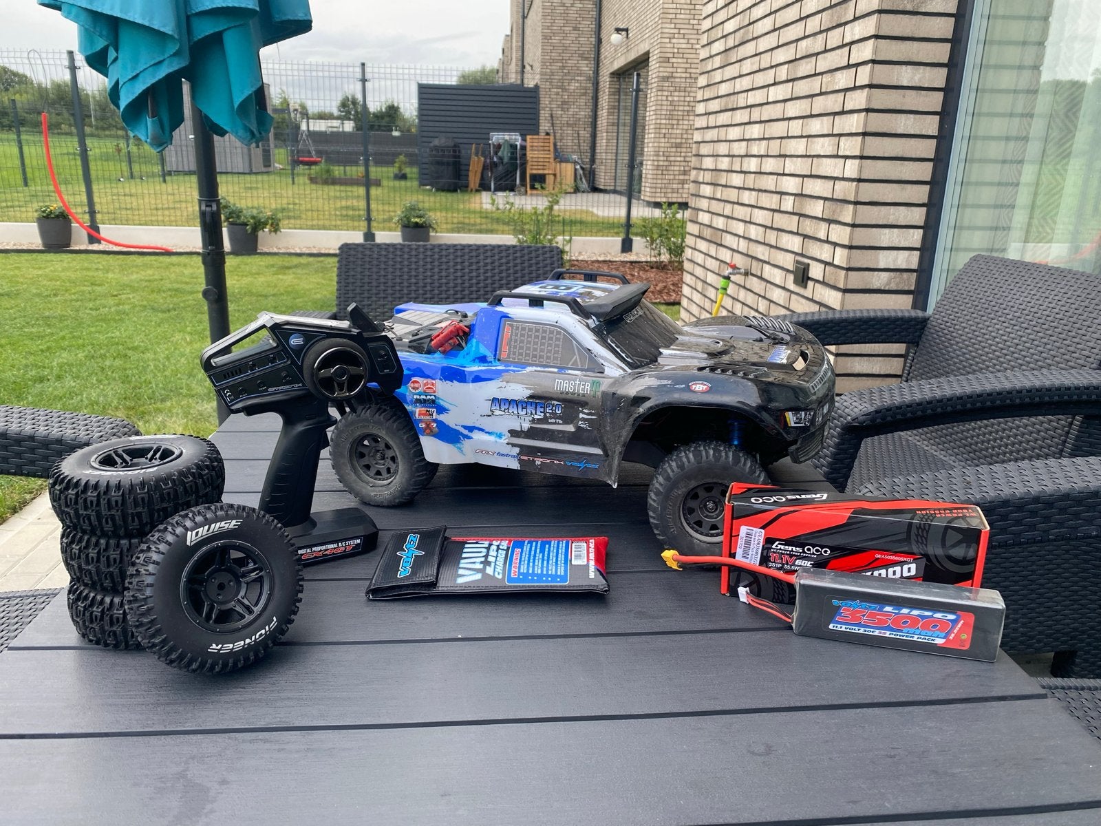 FTX Apache 2.0 RC Short Course Truck met extra's MOET WEG!, Hobby en Vrije tijd, Modelbouw | Radiografisch | Auto's, Auto offroad