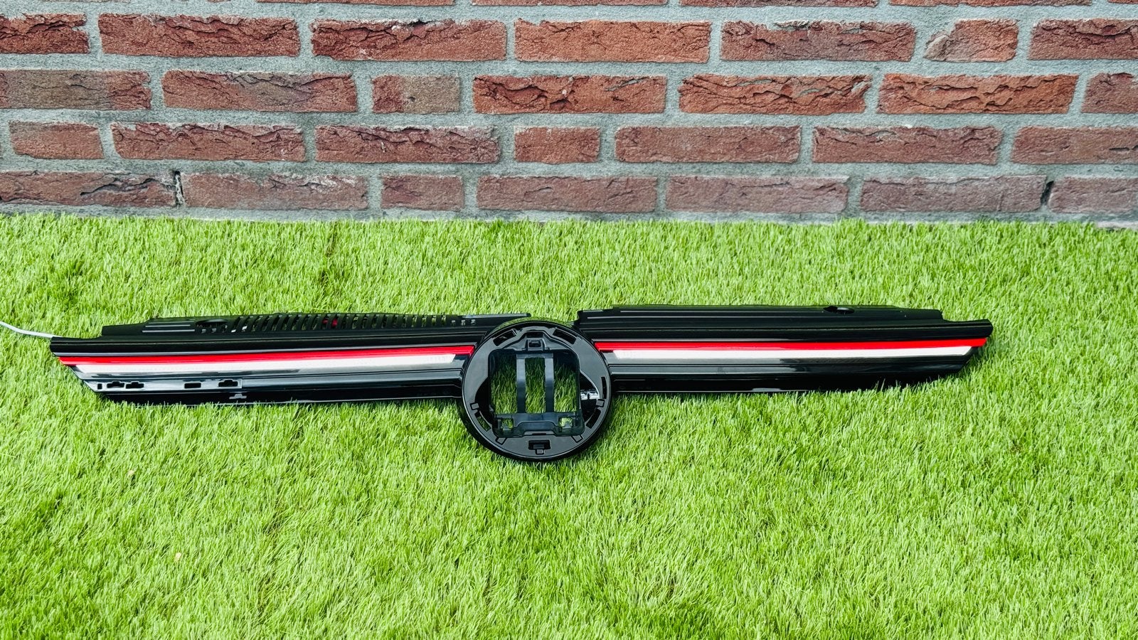 Nieuwe Golf 8 GTI Verlichte Grille, Ophalen