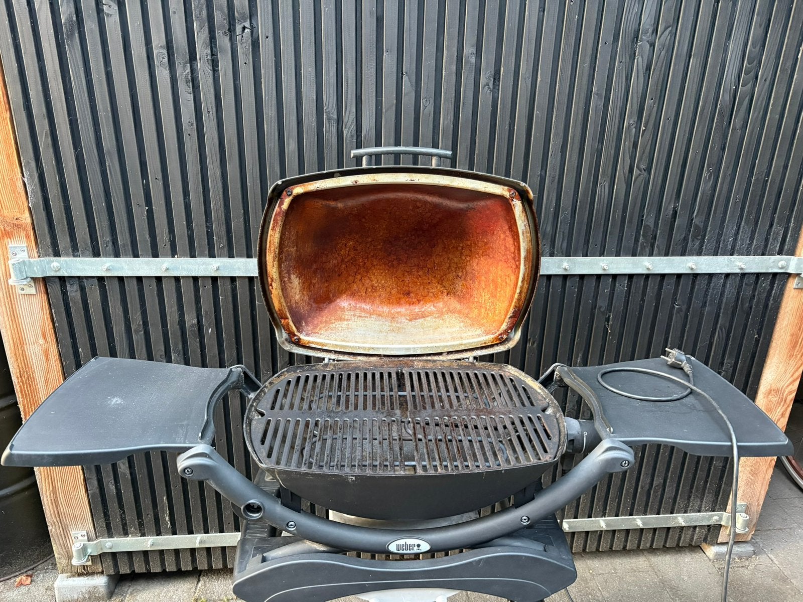 Weber Q2400 elektrische BBQ, Ophalen, Zo goed als nieuw