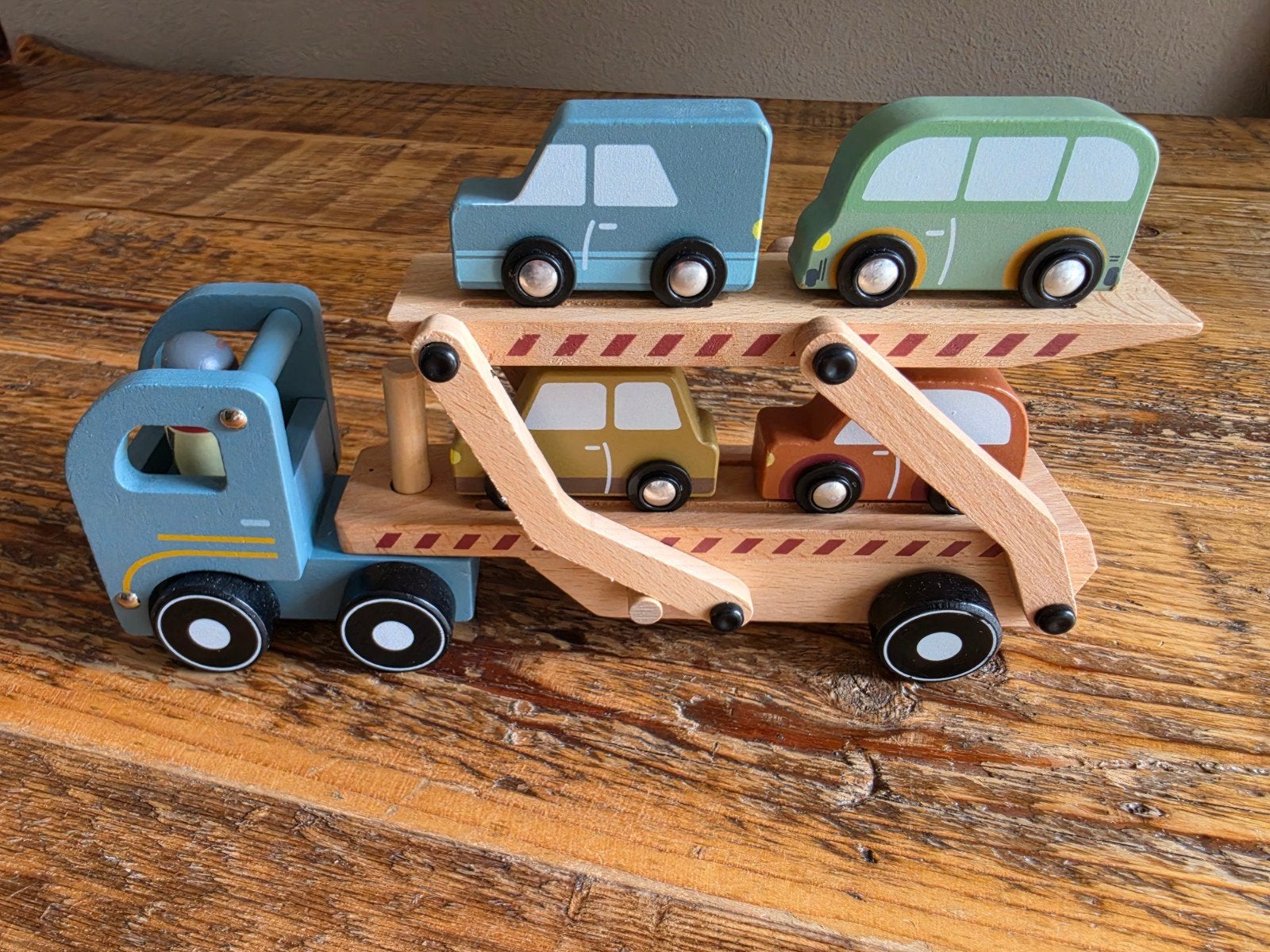 Little Dutch Vrachtwagen met 4 auto's en chauffeur, Ophalen of Verzenden, Zo goed als nieuw