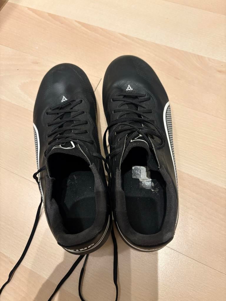 Puma King Zwart Voetbalschoenen Maat 40, Sport en Fitness, Voetbal, Maat XS of kleiner, Ophalen, Zo goed als nieuw, Schoenen