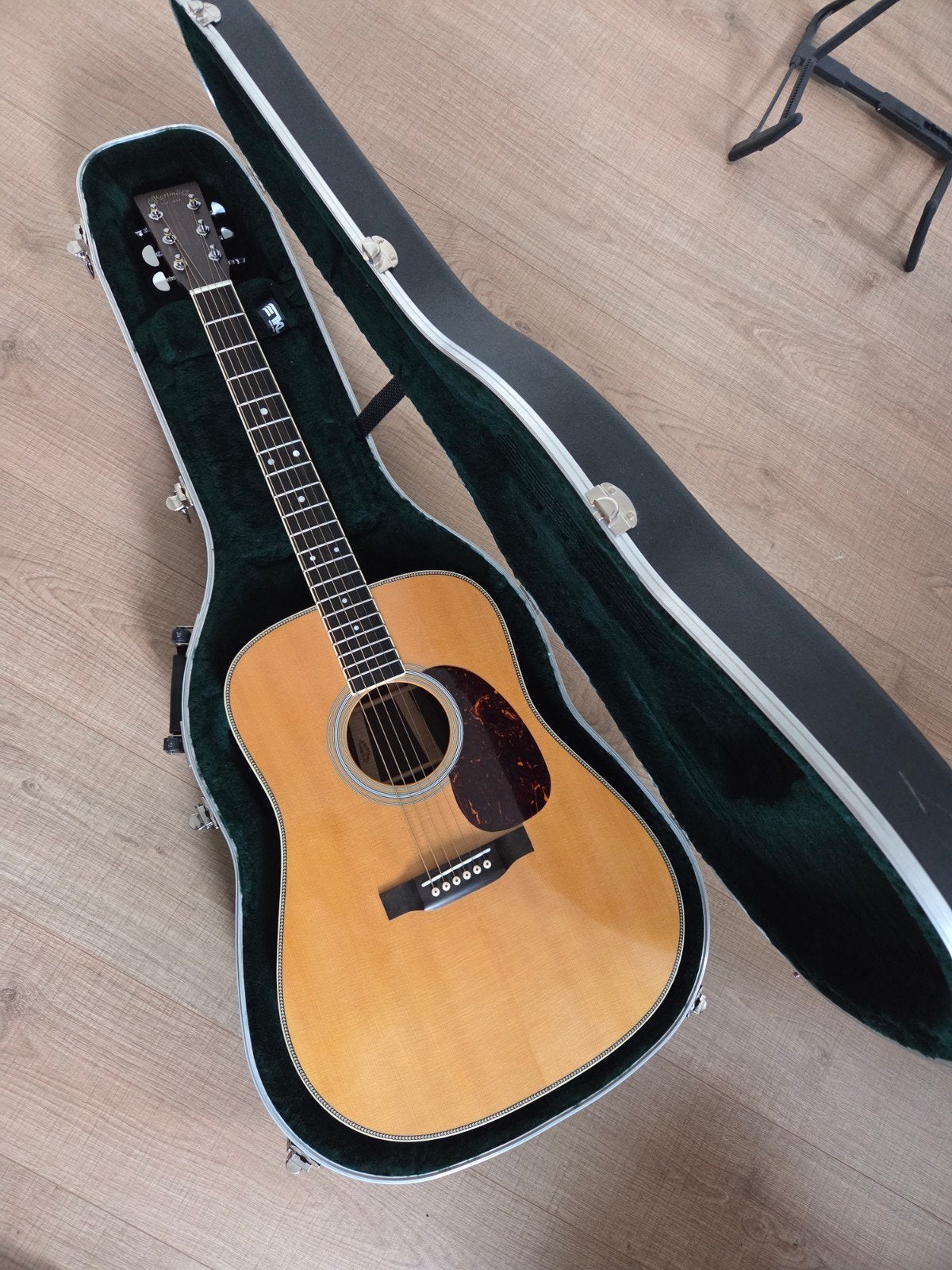 Martin HD35 Reinmagined, Ophalen, Zo goed als nieuw, Western- of Steelstringgitaar, Met koffer