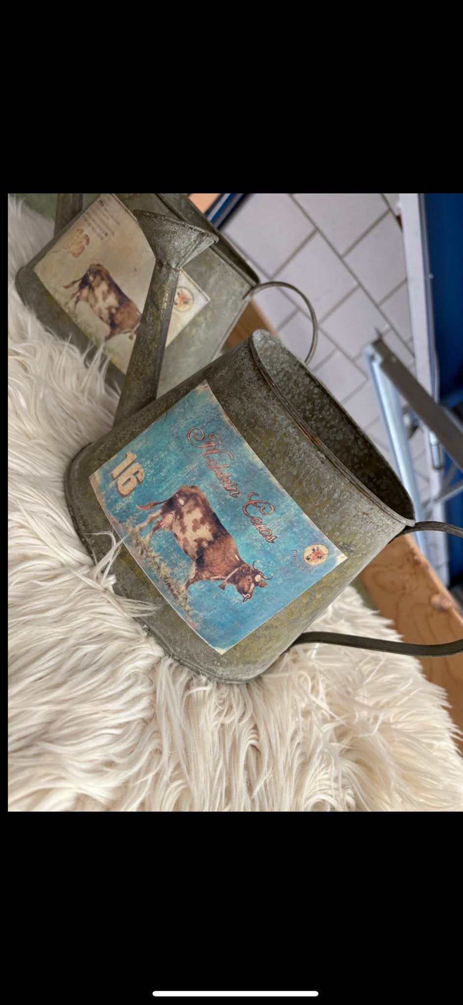 Decoratieve gieter met koeienprint - landelijke stijl, Tuin en Terras, Gieters, Ophalen, Gebruikt, Metaal