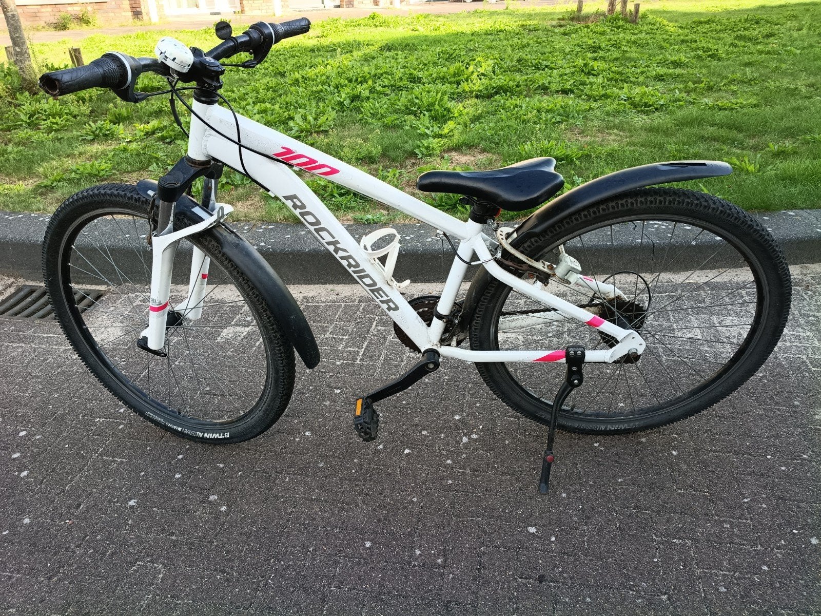Rockrider meisjes mountainbike 26 inch, Fietsen en Brommers, Fietsen | Meisjes, 26 inch of meer, Gebruikt, Velgrem, Versnellingen