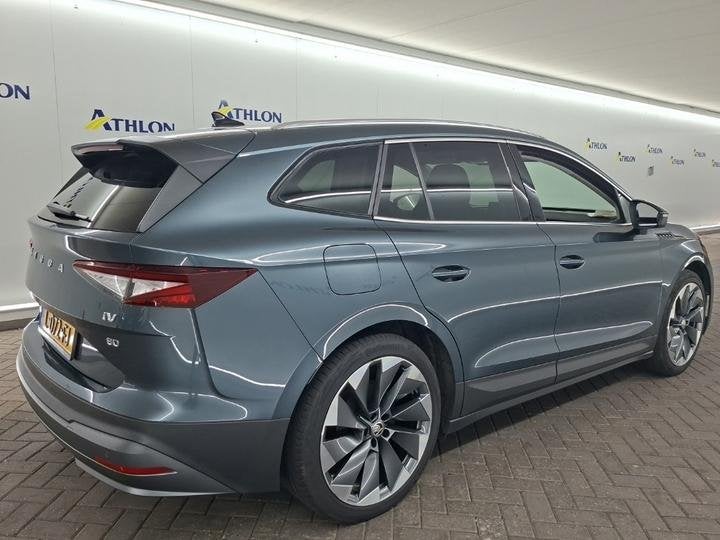 SKODA ENYAQ IV 80 (90% SOH) I STOELVERWARMING I P-CAMERA I K, Auto's, Achterwielaandrijving, Gebruikt, Huisgarantie, Leder en Stof