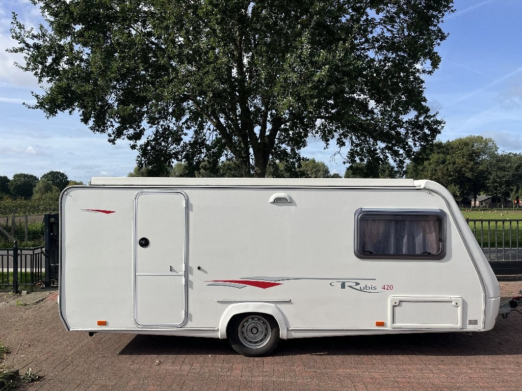 Zeer mooie Trigano Rubis 420 hefdakcaravan, Caravans en Kamperen, Trigano, Bedrijf, Treinzit, 750 - 1000 kg