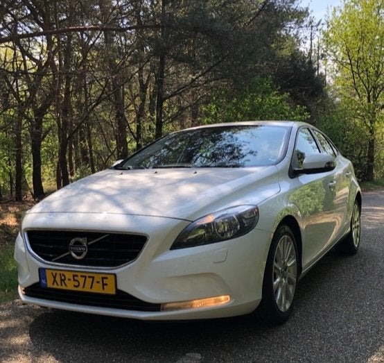 Volvo V40 T2 STANDKACHEL / COMPL HIST / NWE DIST. RIEM, Auto's, Voorwielaandrijving, 1596 cc, Stof, Zwart