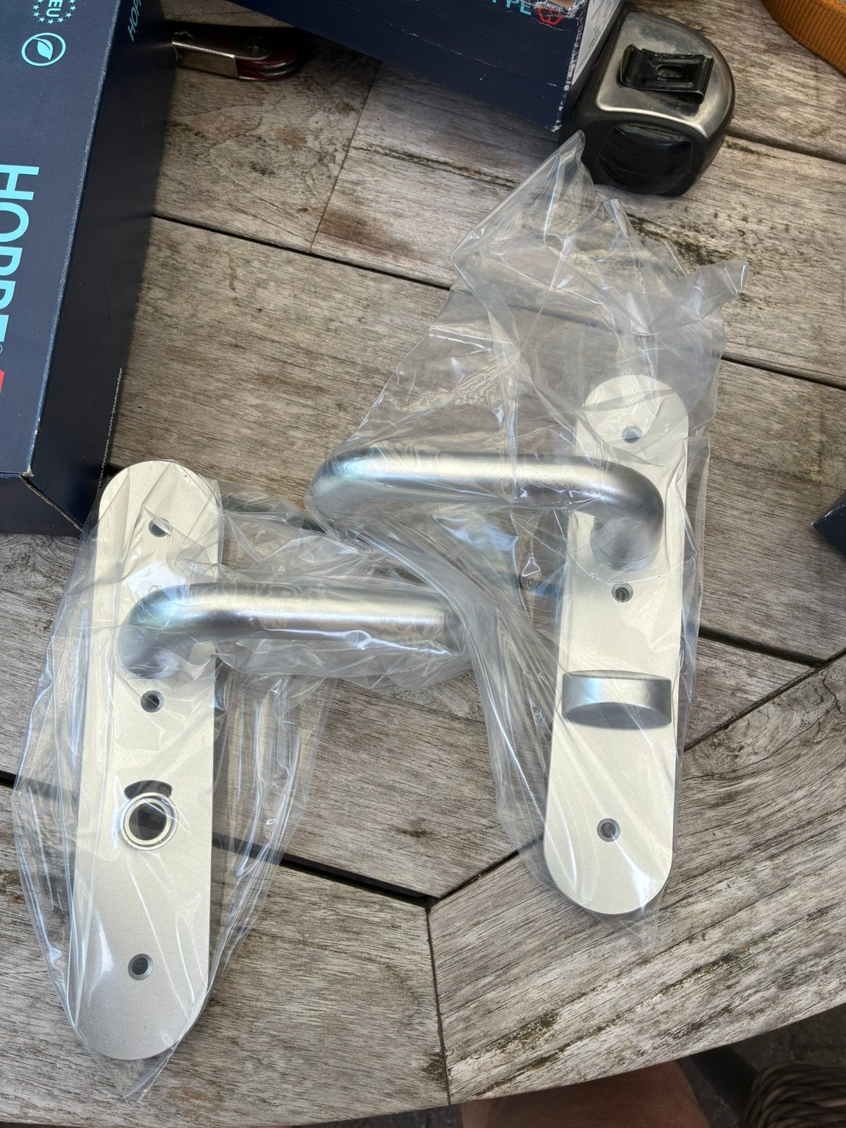 Divers hoppe beslag te koop, Ophalen, Nieuw, Overige materialen, Klink of Kruk