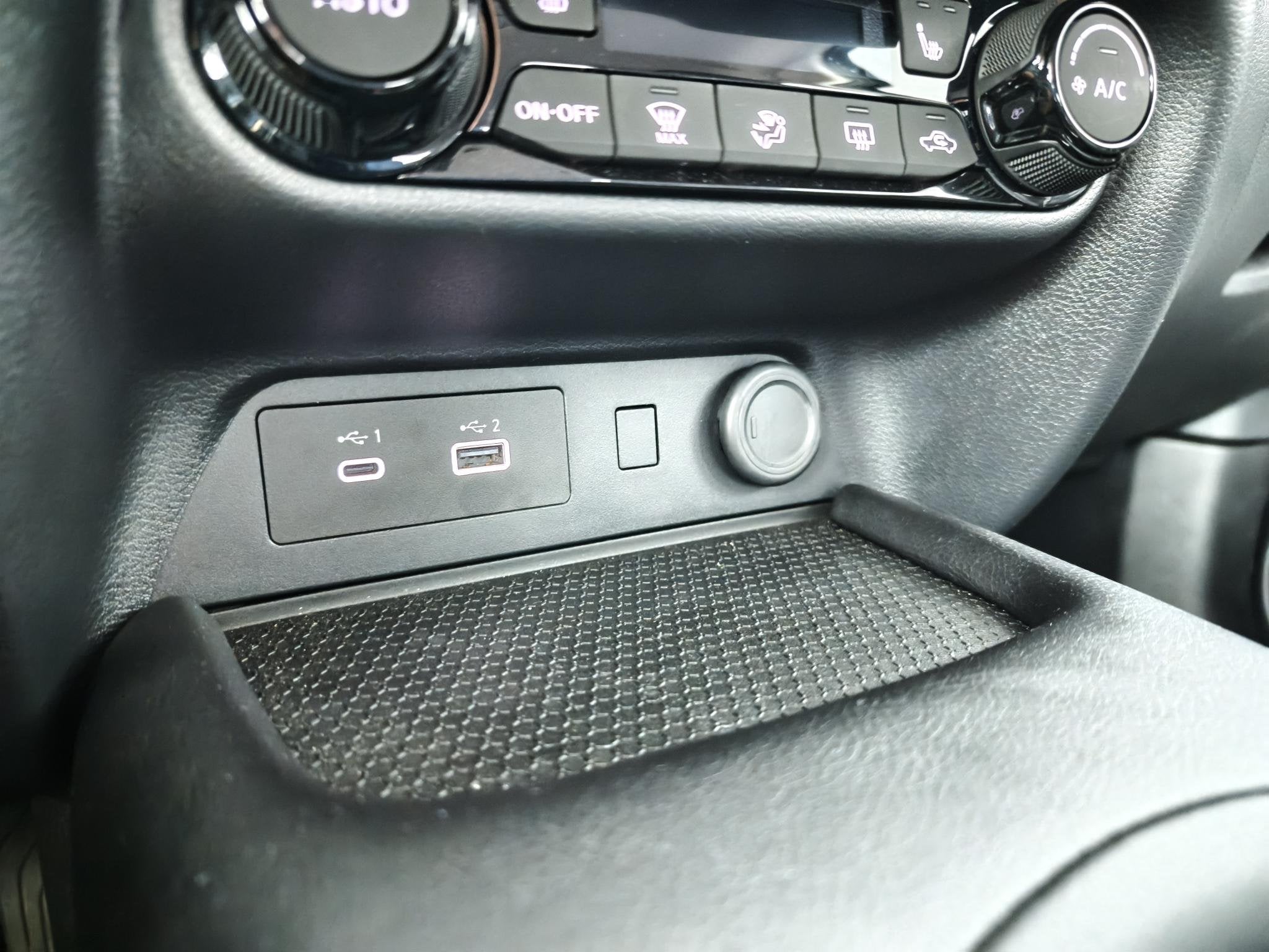 Foto 33 van Nissan Juke 1.0 DIG-T Business Access | Achteruitrijcamera |