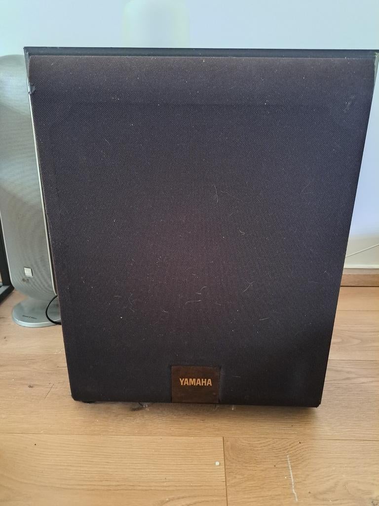 Yamaha subwoover sw300, Ophalen of Verzenden, 120 watt of meer, Front, Rear of Stereo speakers, Overige merken