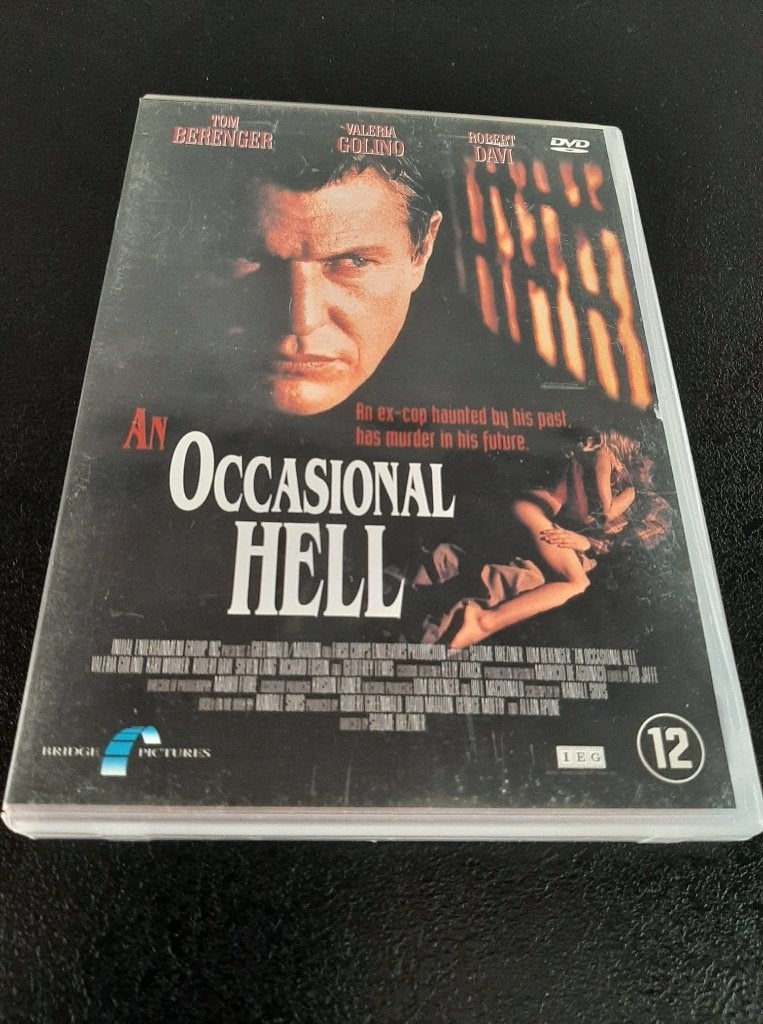 An occasional hell, Tom Berenger, Valeria Golino,Robert Davi, Vanaf 12 jaar, Ophalen of Verzenden, Gebruikt, Overige genres