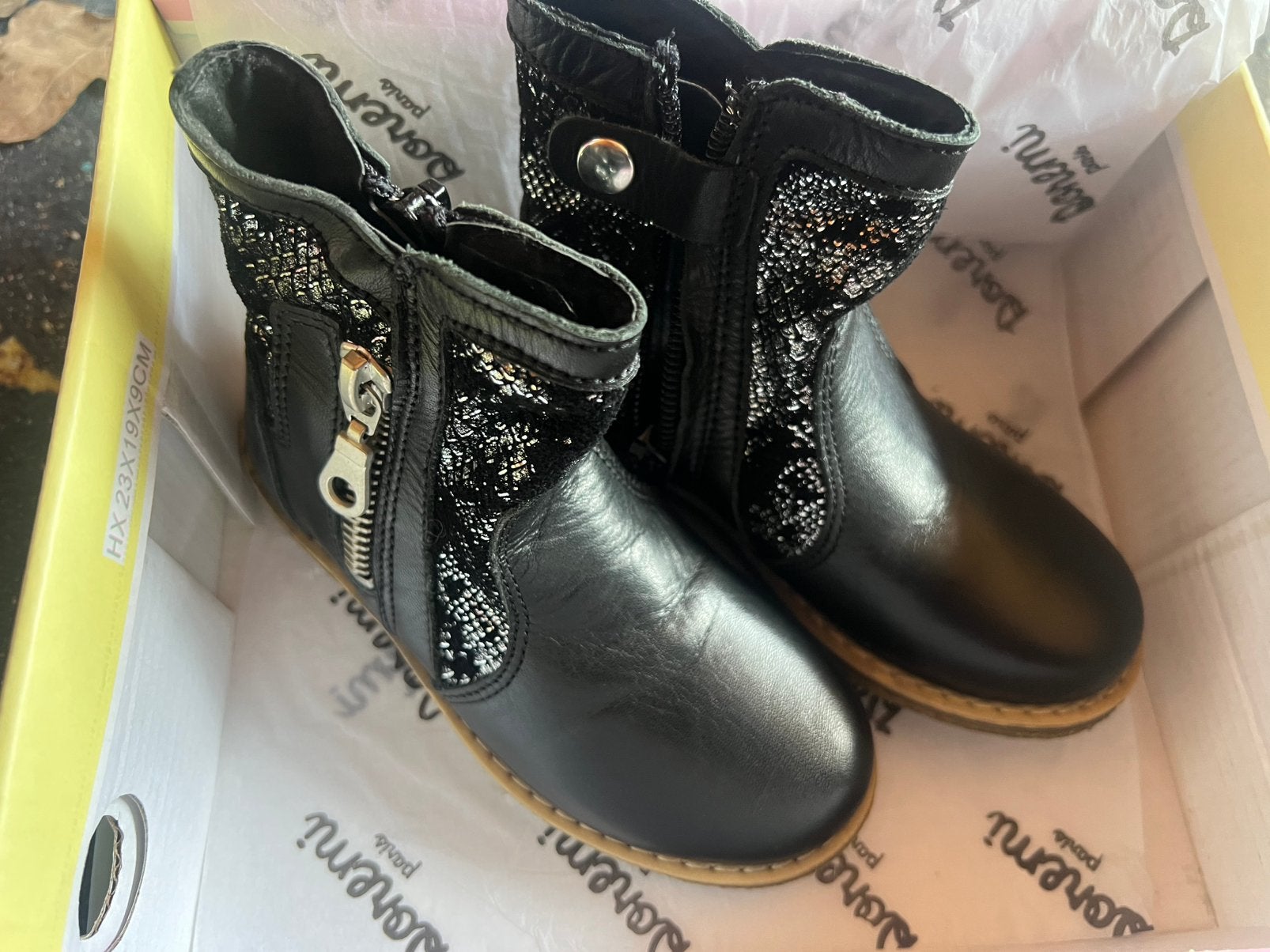 Nieuw! Echt lederen Hush Puppies laarsjes maat 23, Meisje, Nieuw, Ophalen of Verzenden, Laarzen