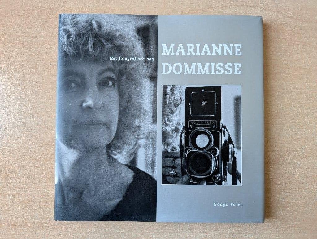 MARIANNE DOMMISSE / gesigneerde uitgave Haags Palet, Boeken, Fotografen, Verzenden, Zo goed als nieuw, Haags Palet