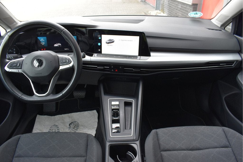 Volkswagen Golf Variant 1.0 eTSI Life Business Virtual cockp, Stof, Gebruikt, Blauw, 19 km/l
