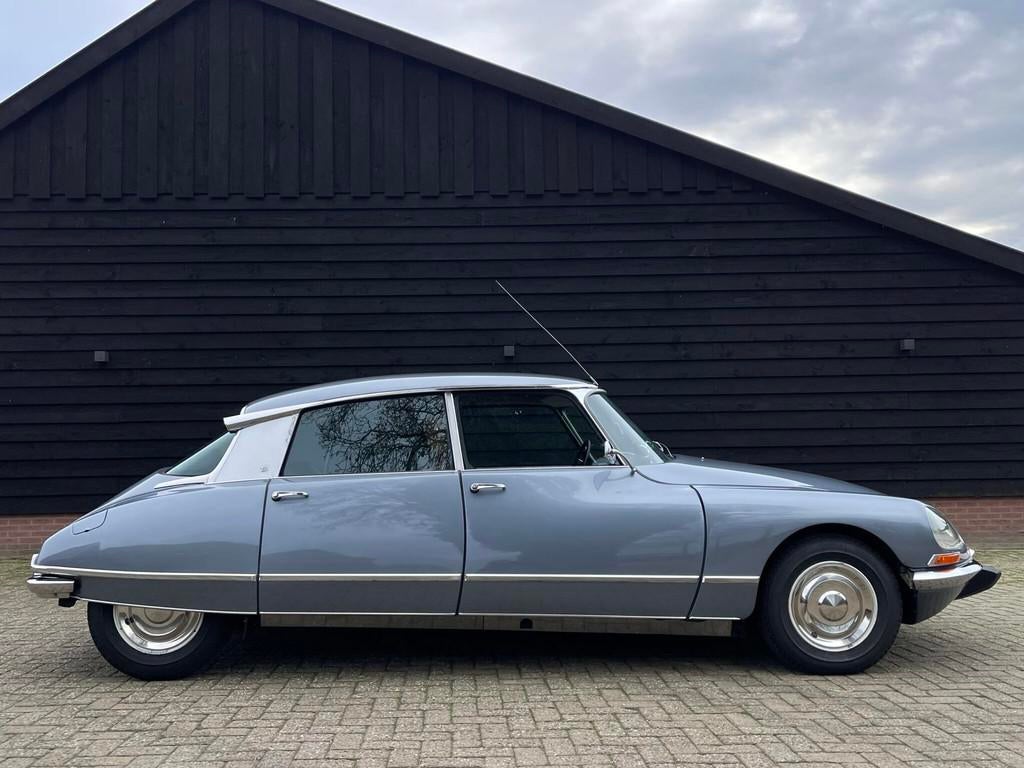 Citroen DS 21 Pallas CH auto gerestaureerd, Citroën, Leder, Sedan, 2175 cc