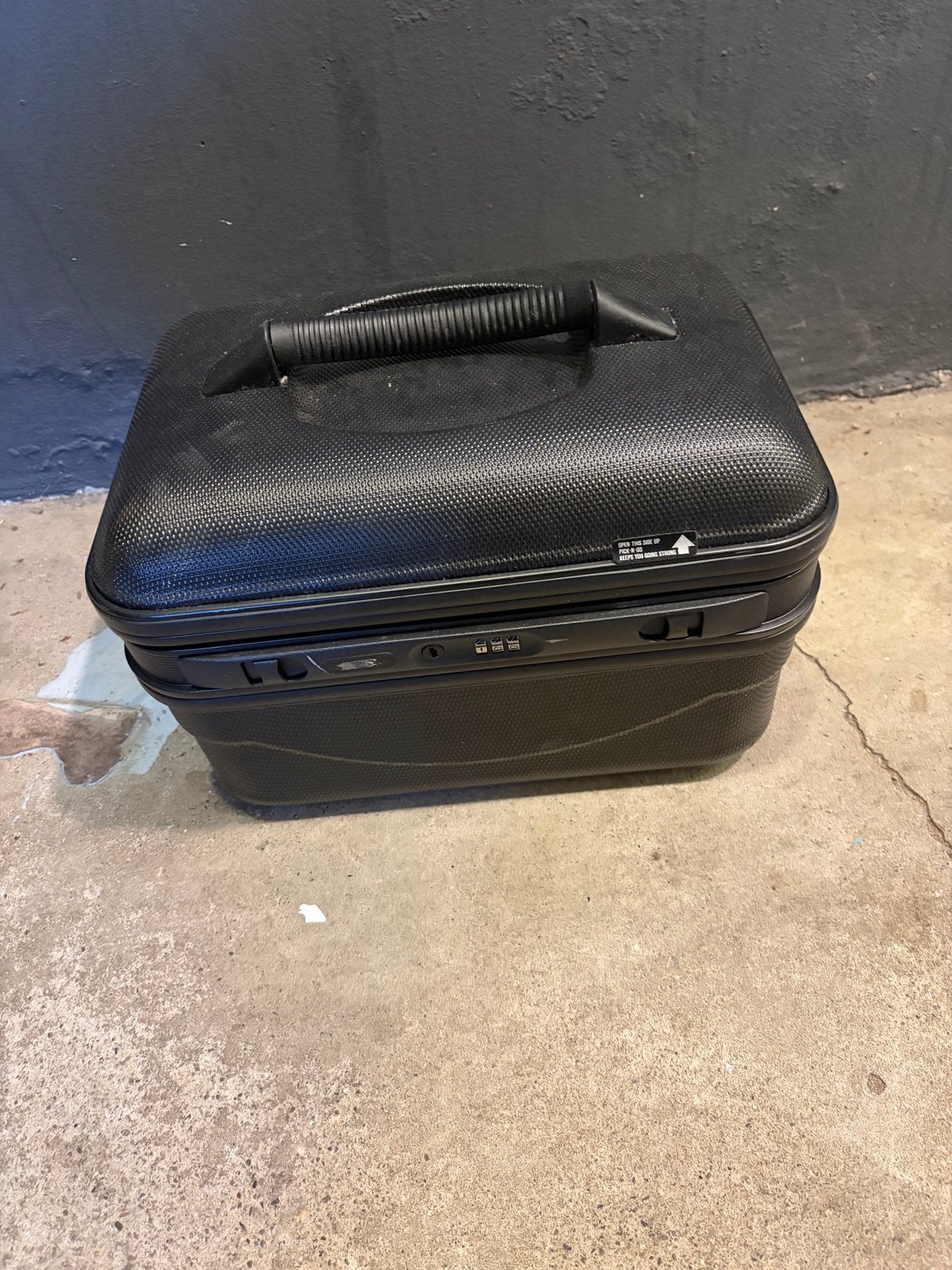Zwarte Hardcase Beautycase met Cijferslot, Sieraden, Tassen en Uiterlijk, Beautycases, Gebruikt, Zwart, Ophalen of Verzenden, Met slot