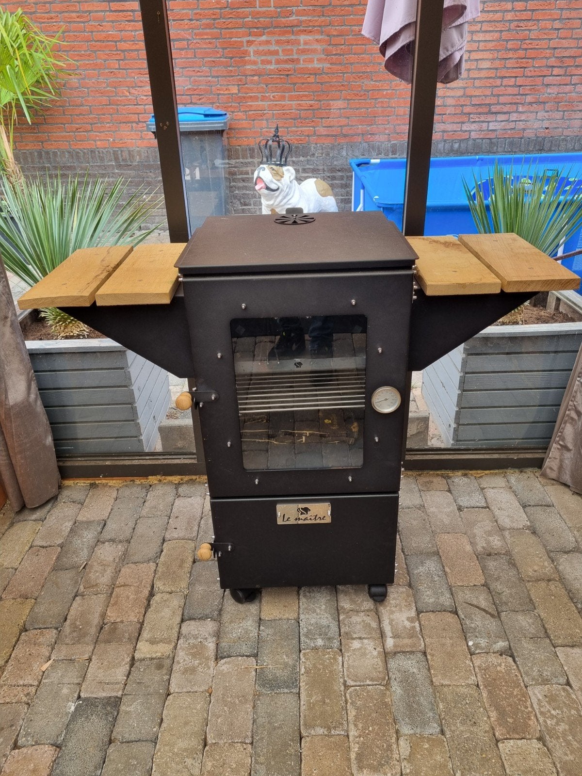Nieuwe Le Maître Smoker BBQ met zijtafels en thermometer, Ophalen, Gebruikt, Le Maître