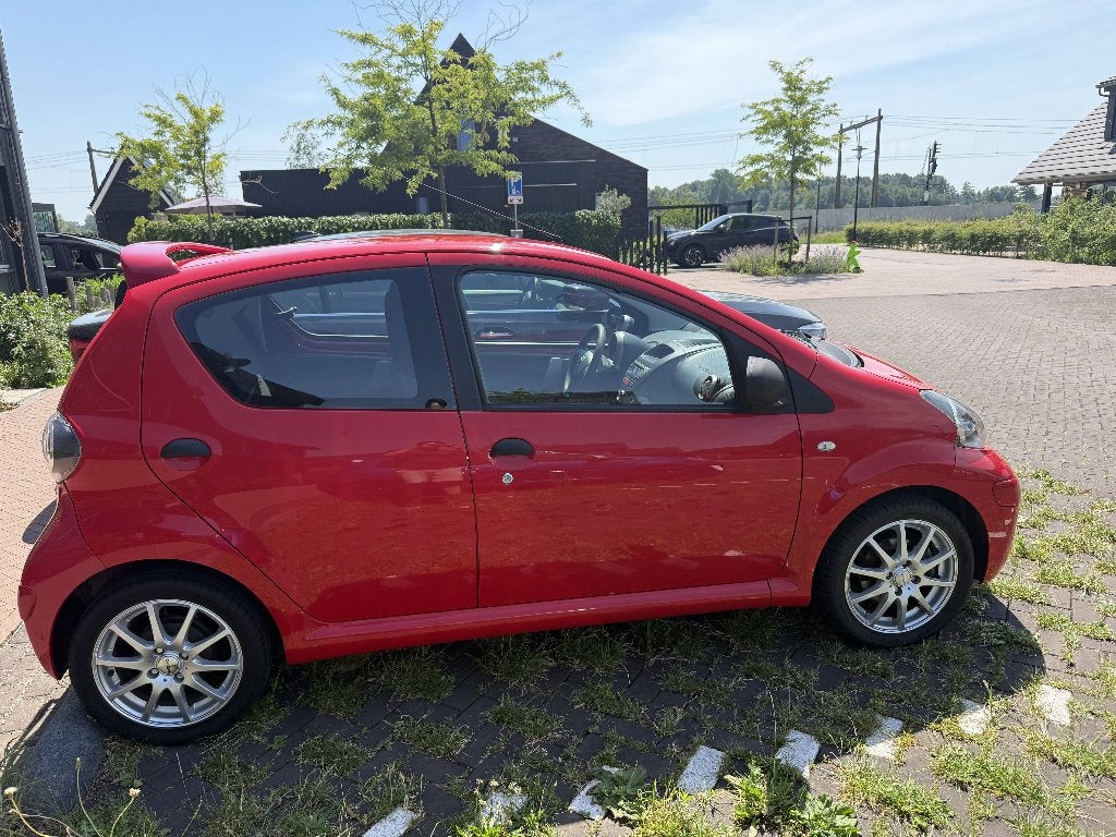 Toyota Aygo 5drs 2009|2e eig|vol. dealerond.|APK 2027|68k KM, Auto's, Voorwielaandrijving, Stof, 4 stoelen, 68 pk