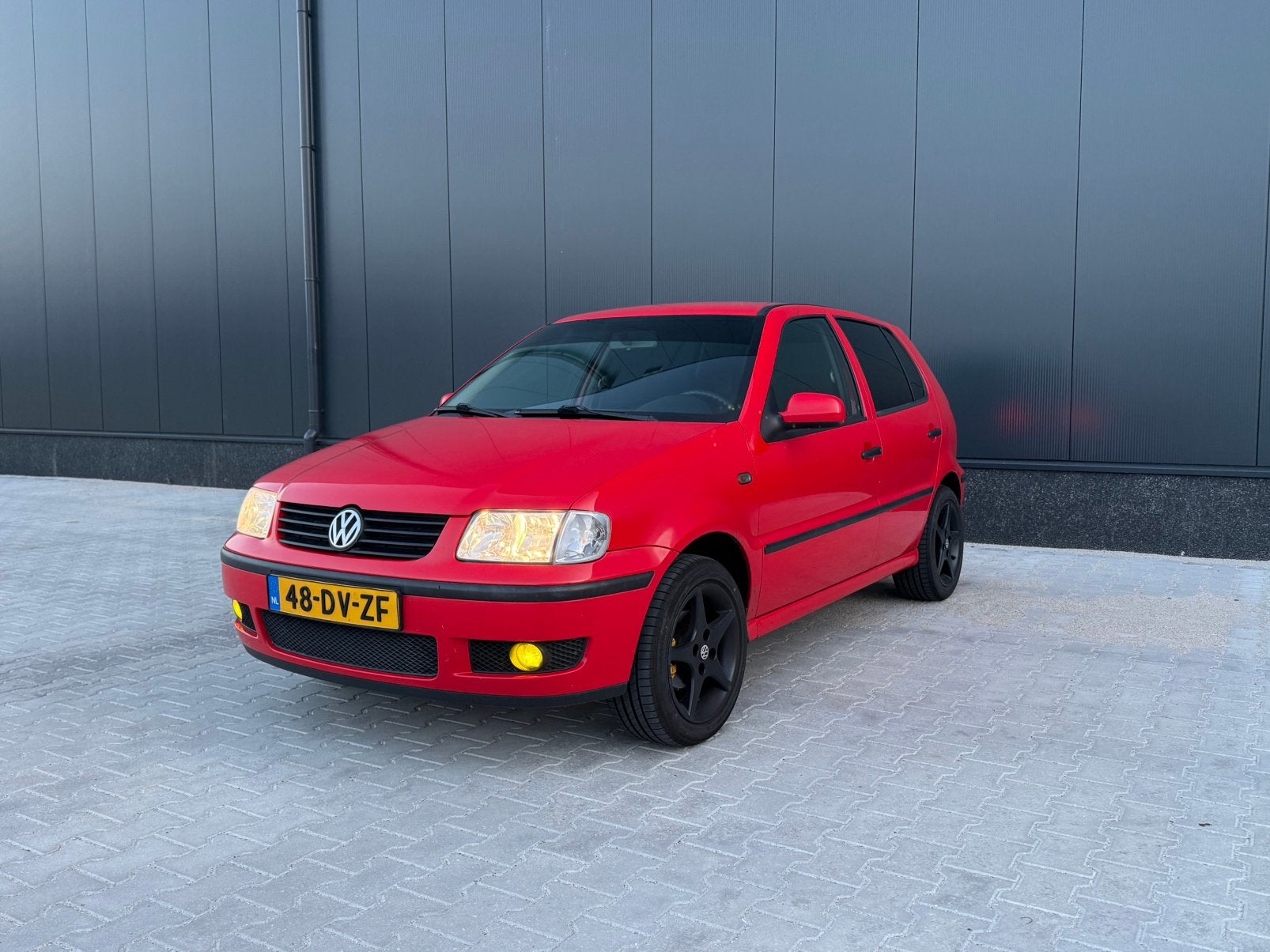 Volkswagen Polo 1.4 44KW 2000 Rood, Auto's, Volkswagen, Bedrijf, Polo, Benzine, Hatchback, Handgeschakeld, Origineel Nederlands