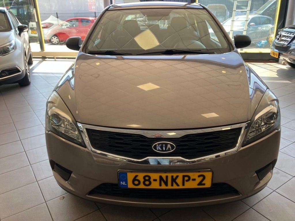 Kia cee'd 1.4 CVVT X-pect 137 DKM APK 01-27 BJ 2010 !, Auto's, 1163 kg, Euro 5, Gebruikt, 1396 cc