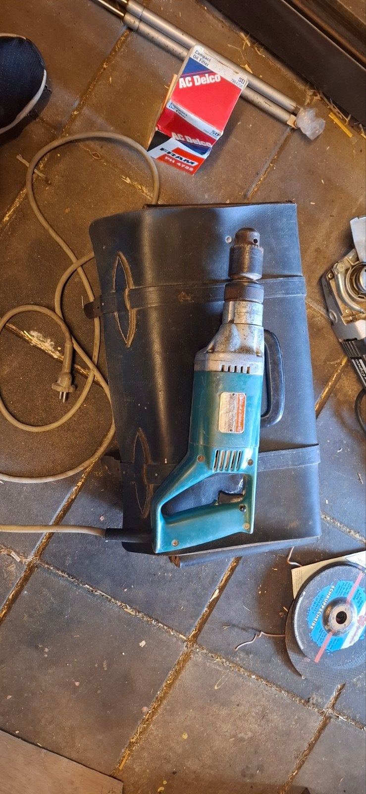 Black & Decker 13CD/P  Boormachine in Lederen Koffer, Antiek en Kunst, Ophalen