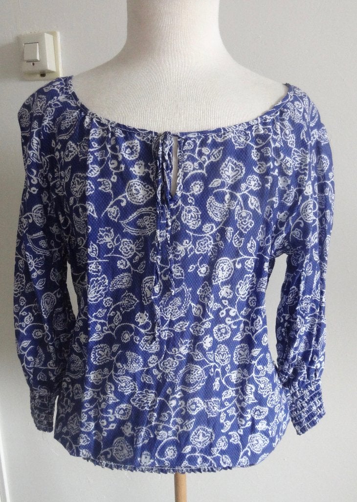 Nieuw luchtig blauw wit bloesje met 3/4 mouwtje maat M, Maat 38/40 (M), Blauw, Nieuw, Ophalen of Verzenden
