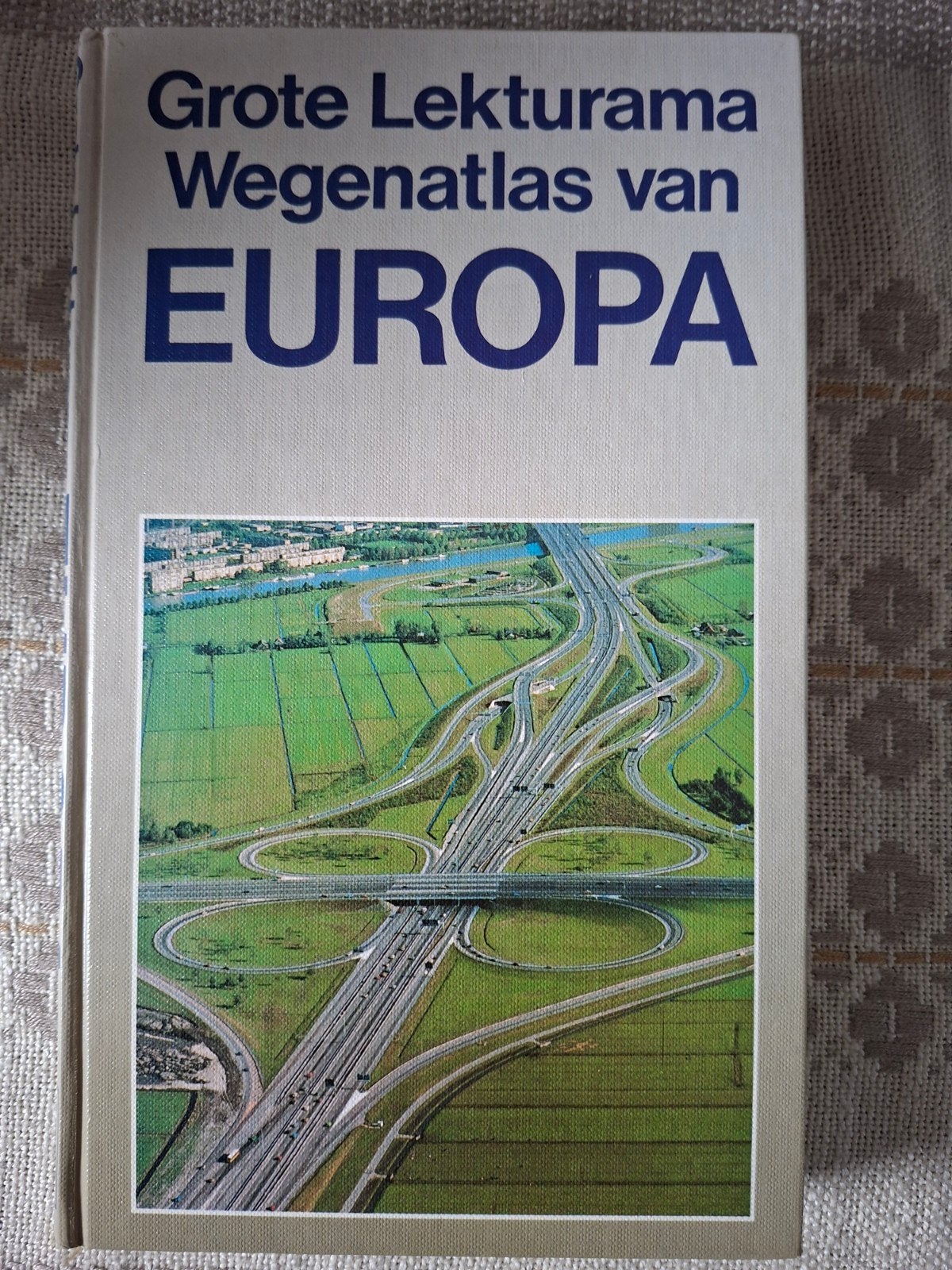 Grote Lekturama Wegenatlas Europa, Boeken, Overige atlassen, Zo goed als nieuw, 1800 tot 2000, Europa Overig