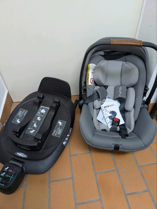 Nuna Arra Next - newborn + base, Kinderen en Baby's, Gebruikt, Verstelbare rugleuning, Isofix, 0 t/m 13 kg